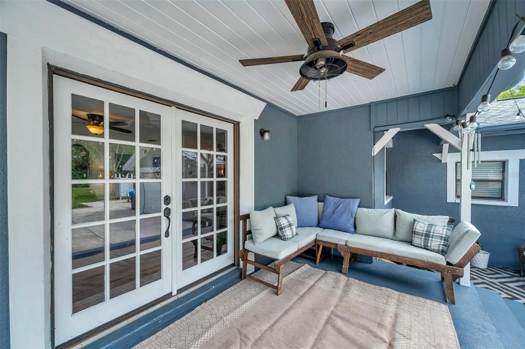 For Sale: $375,000 (3 beds, 2 baths, 1995 Square Feet)