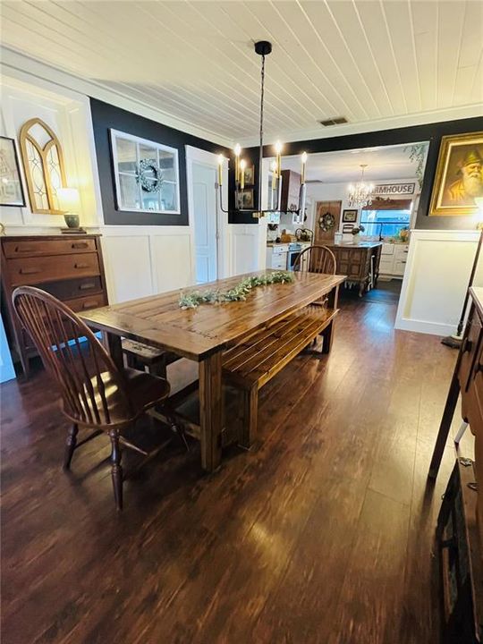 For Sale: $375,000 (3 beds, 2 baths, 1995 Square Feet)