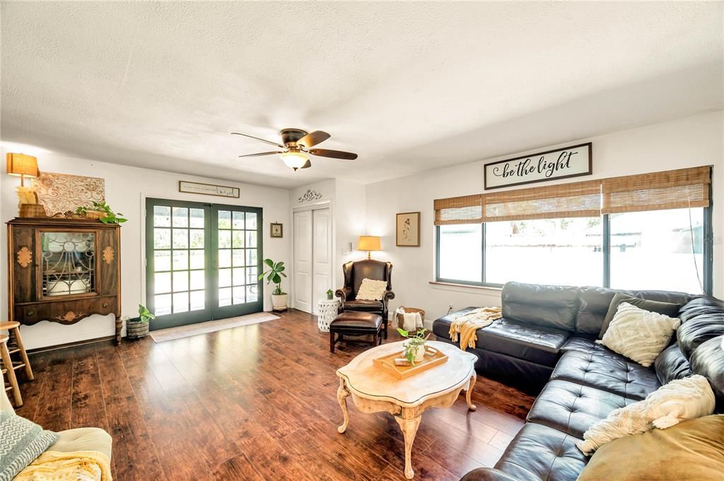 For Sale: $375,000 (3 beds, 2 baths, 1995 Square Feet)