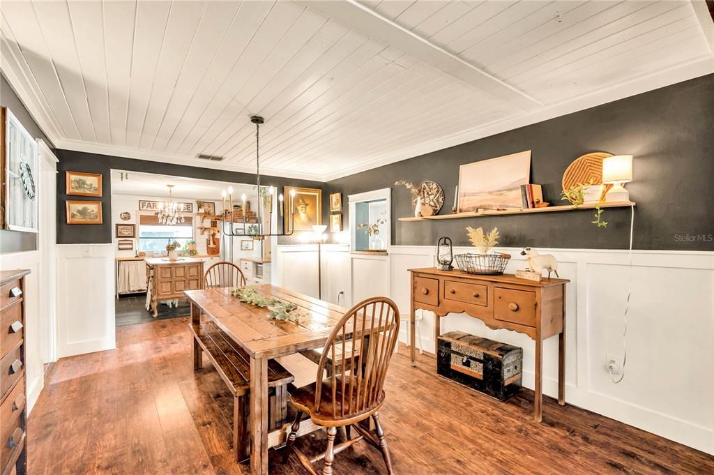 For Sale: $375,000 (3 beds, 2 baths, 1995 Square Feet)