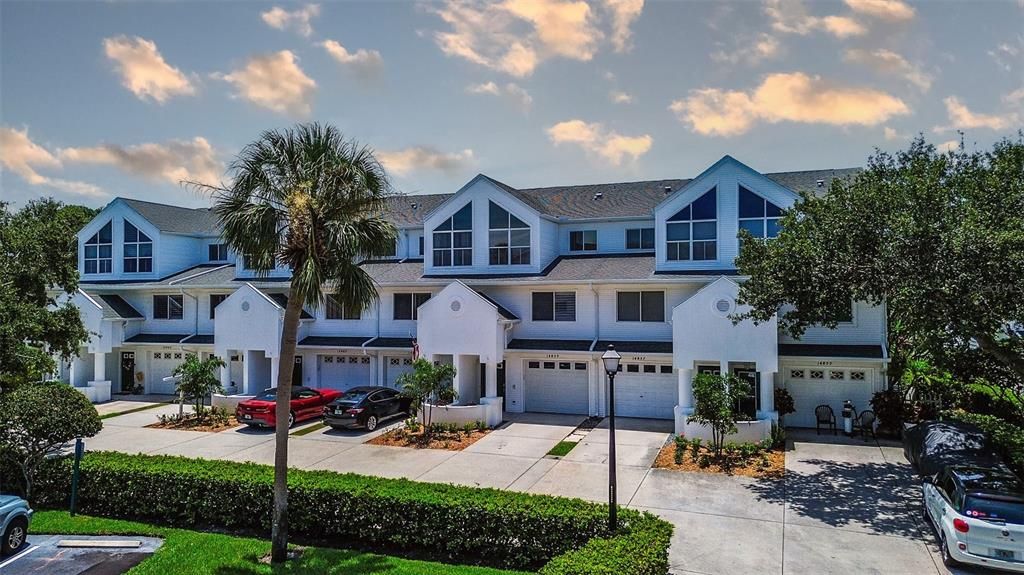 For Sale: $514,000 (3 beds, 4 baths, 2228 Square Feet)