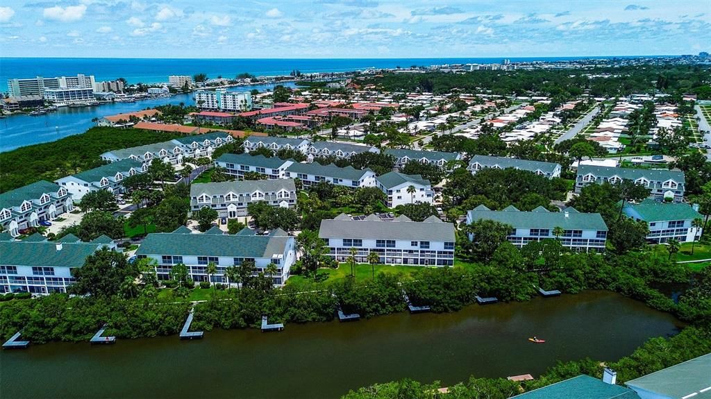 For Sale: $514,000 (3 beds, 4 baths, 2228 Square Feet)