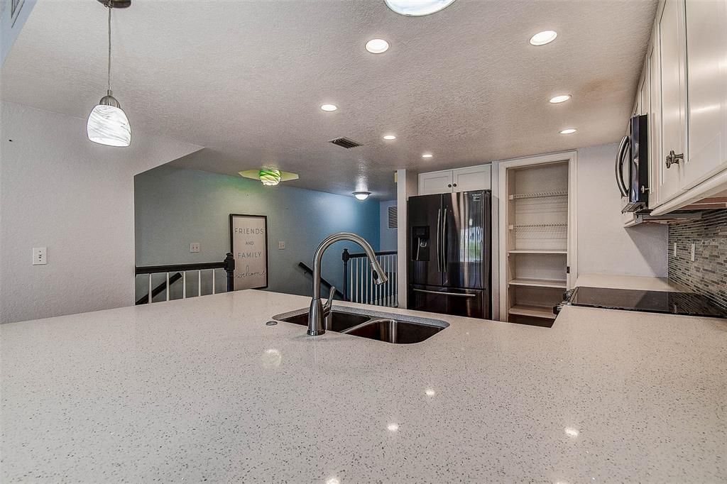 For Sale: $514,000 (3 beds, 4 baths, 2228 Square Feet)