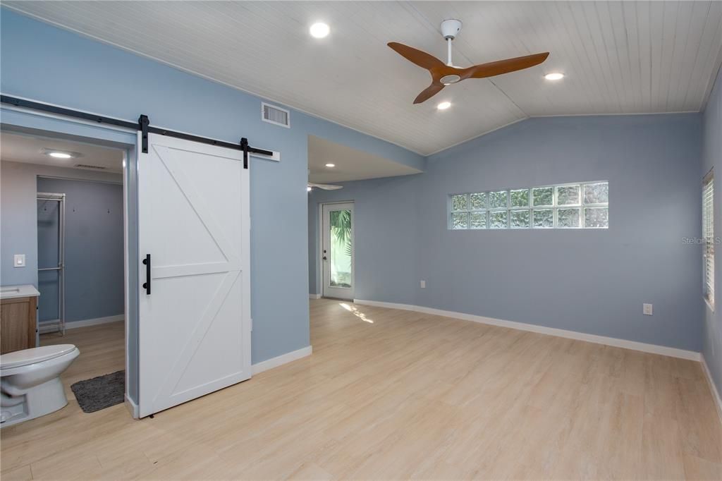 На продажу: $749,000 (3 спален, 2 ванн, 1316 Квадратных фут)