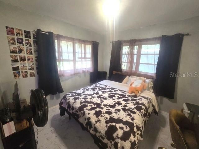 For Sale: $205,000 (2 beds, 1 baths, 983 Square Feet)