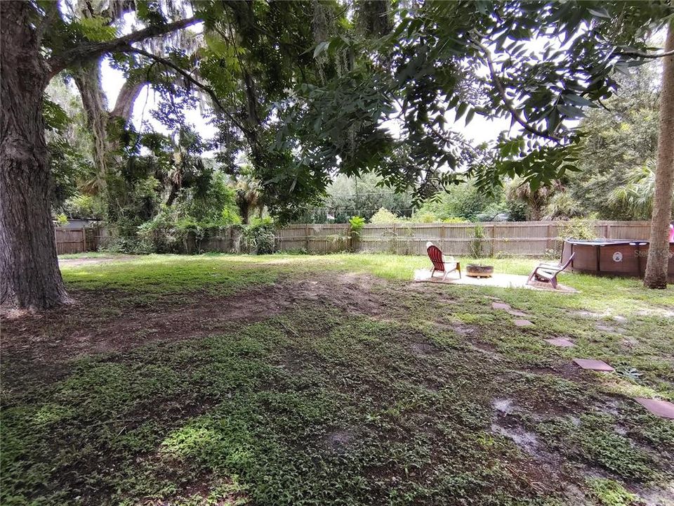 For Sale: $205,000 (2 beds, 1 baths, 983 Square Feet)