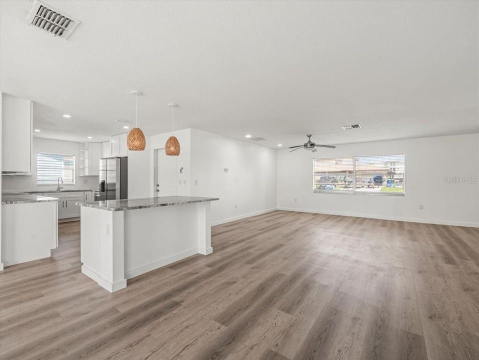 En Renta: $2,700 (3 camas, 2 baños, 1688 Pies cuadrados)