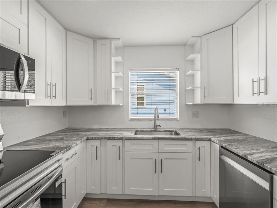 En Renta: $2,700 (3 camas, 2 baños, 1688 Pies cuadrados)