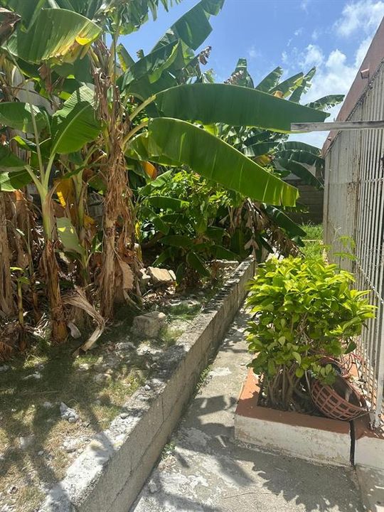 En Venta: $185,000 (3 camas, 2 baños, 2218 Pies cuadrados)