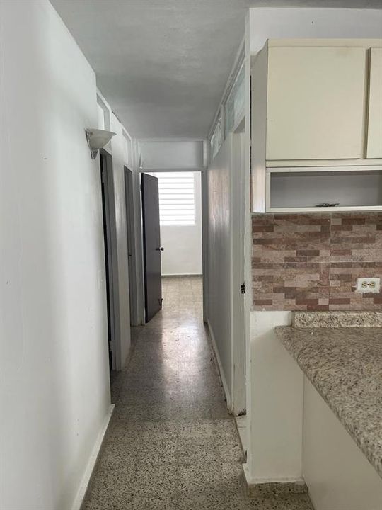 En Venta: $185,000 (3 camas, 2 baños, 2218 Pies cuadrados)