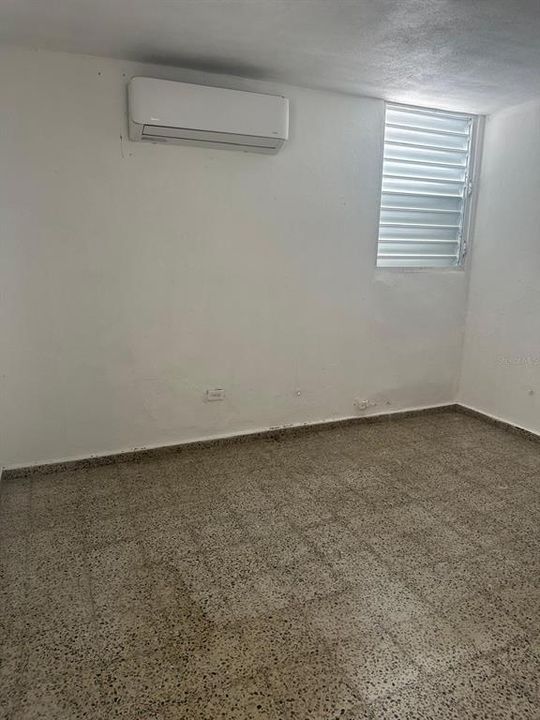 En Venta: $185,000 (3 camas, 2 baños, 2218 Pies cuadrados)