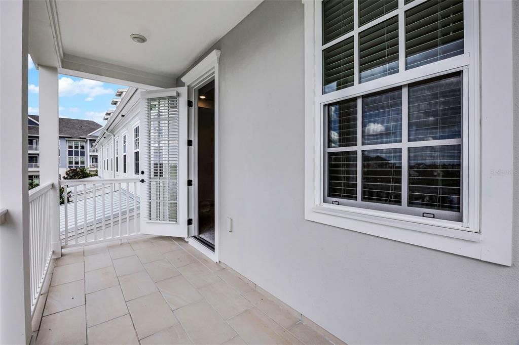 合同活跃: $690,000 (3 贝兹, 2 浴室, 1775 平方英尺)