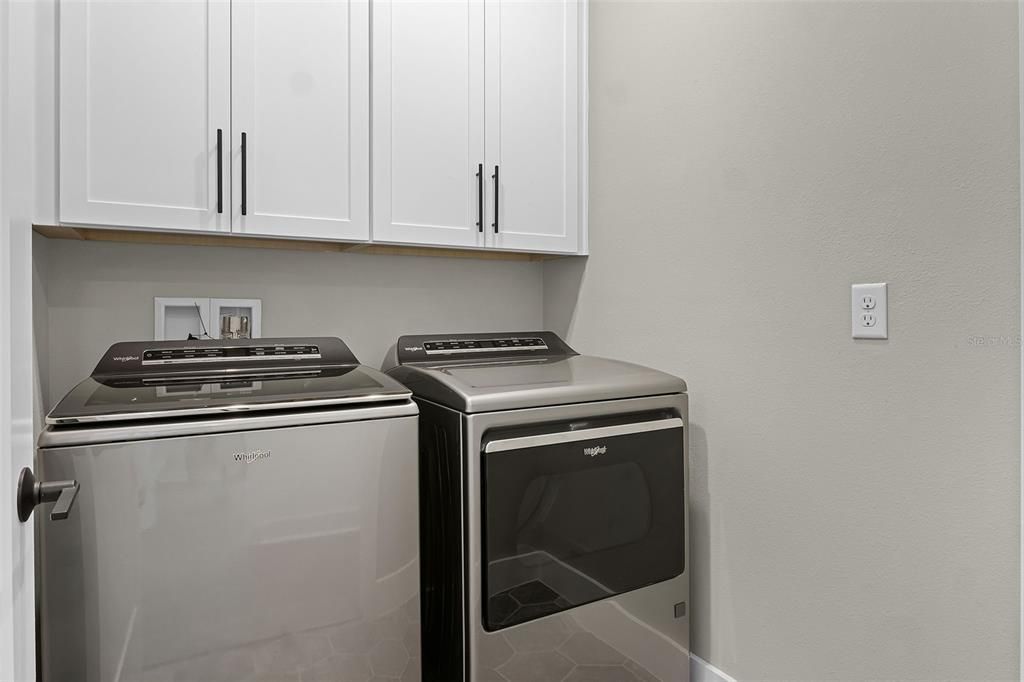 合同活跃: $690,000 (3 贝兹, 2 浴室, 1775 平方英尺)