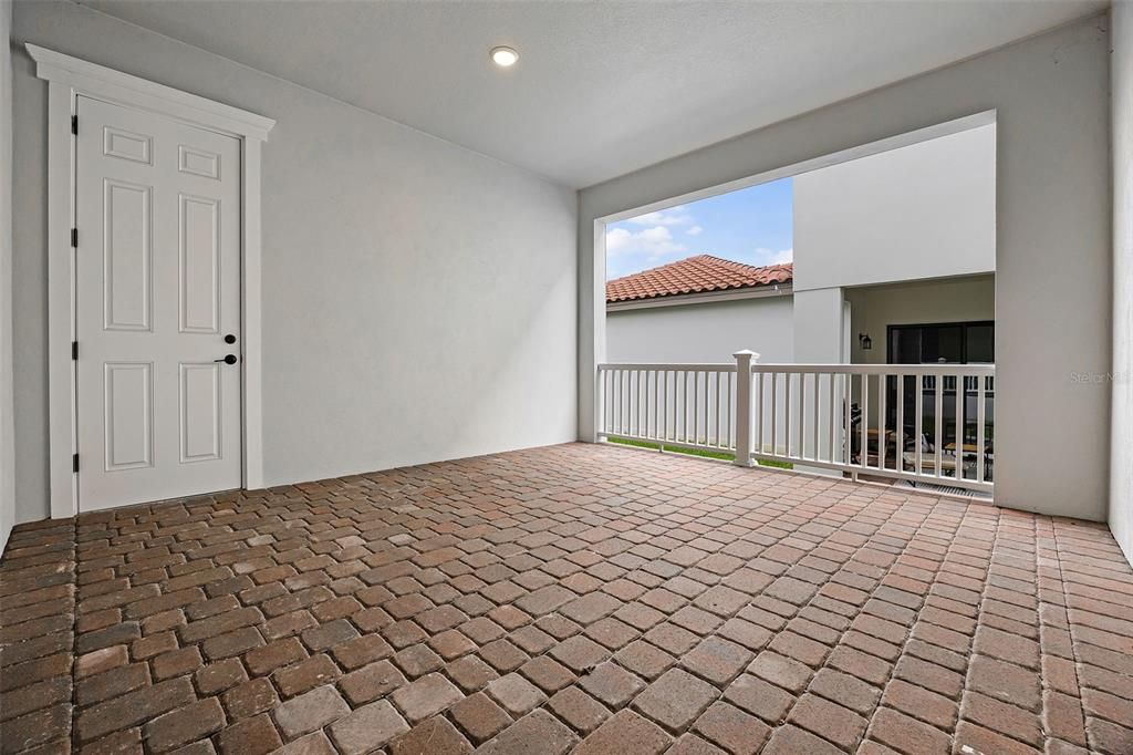 合同活跃: $690,000 (3 贝兹, 2 浴室, 1775 平方英尺)