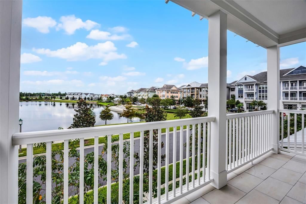 合同活跃: $690,000 (3 贝兹, 2 浴室, 1775 平方英尺)