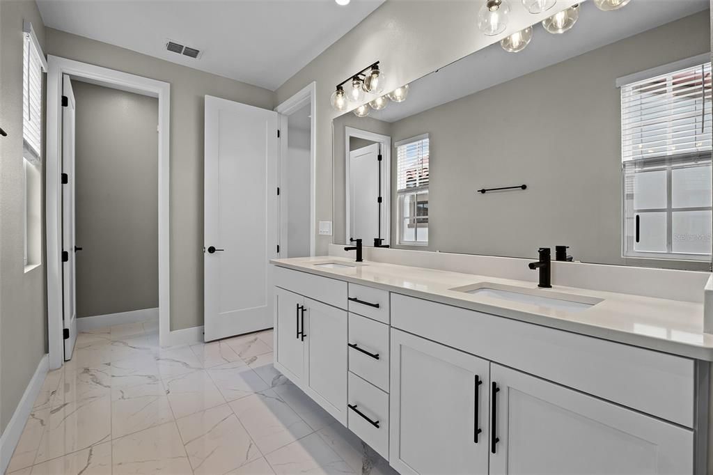 合同活跃: $690,000 (3 贝兹, 2 浴室, 1775 平方英尺)