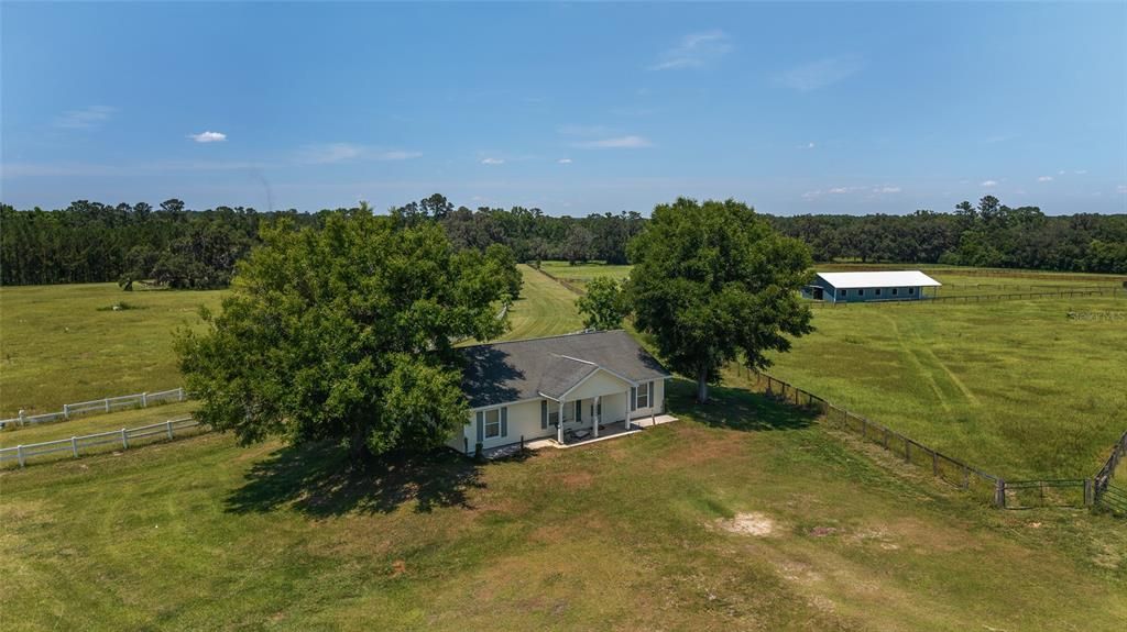 For Sale: $1,249,000 (3 beds, 2 baths, 1295 Square Feet)