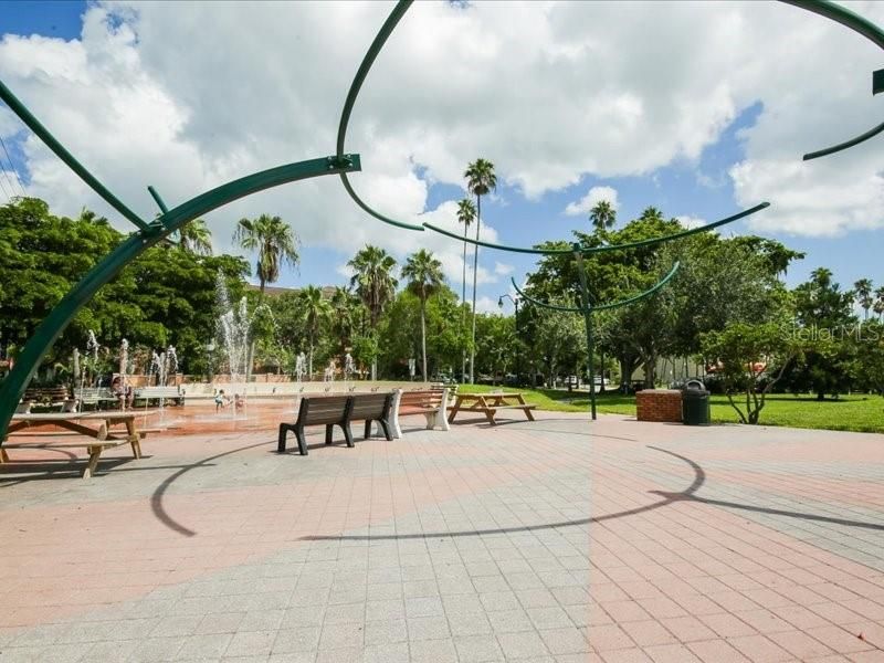 На продажу: $225,000 (2 спален, 2 ванн, 1031 Квадратных фут)