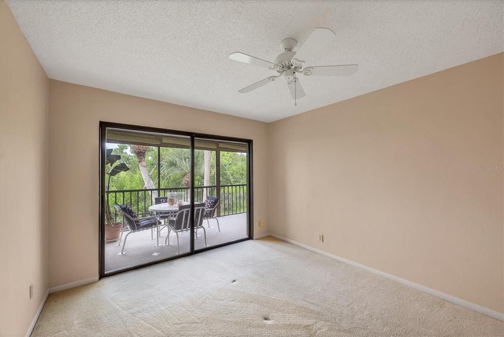 На продажу: $225,000 (2 спален, 2 ванн, 1031 Квадратных фут)