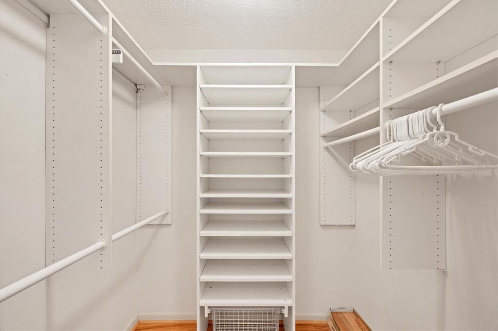 На продажу: $225,000 (2 спален, 2 ванн, 1031 Квадратных фут)