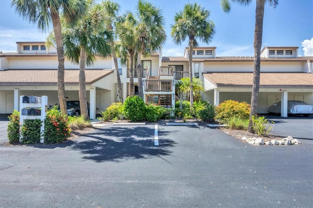 На продажу: $225,000 (2 спален, 2 ванн, 1031 Квадратных фут)