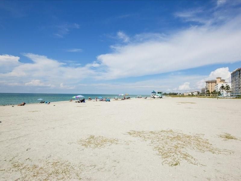 На продажу: $225,000 (2 спален, 2 ванн, 1031 Квадратных фут)