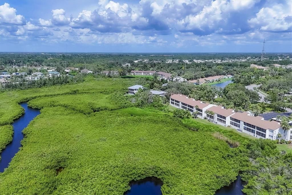 На продажу: $225,000 (2 спален, 2 ванн, 1031 Квадратных фут)