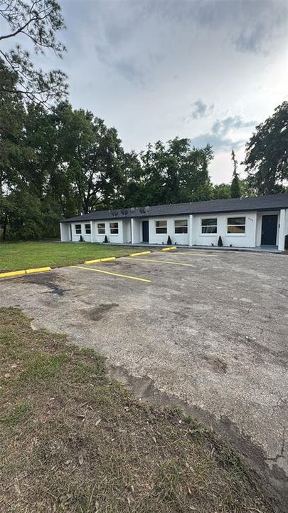 En Renta: $1,300 (2 camas, 1 baños, 3160 Pies cuadrados)