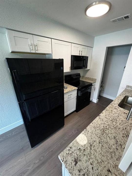 En Renta: $1,300 (2 camas, 1 baños, 3160 Pies cuadrados)