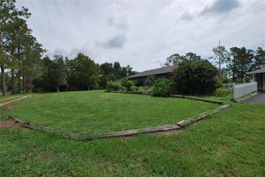 待售: $550,000 (4 贝兹, 2 浴室, 2166 平方英尺)