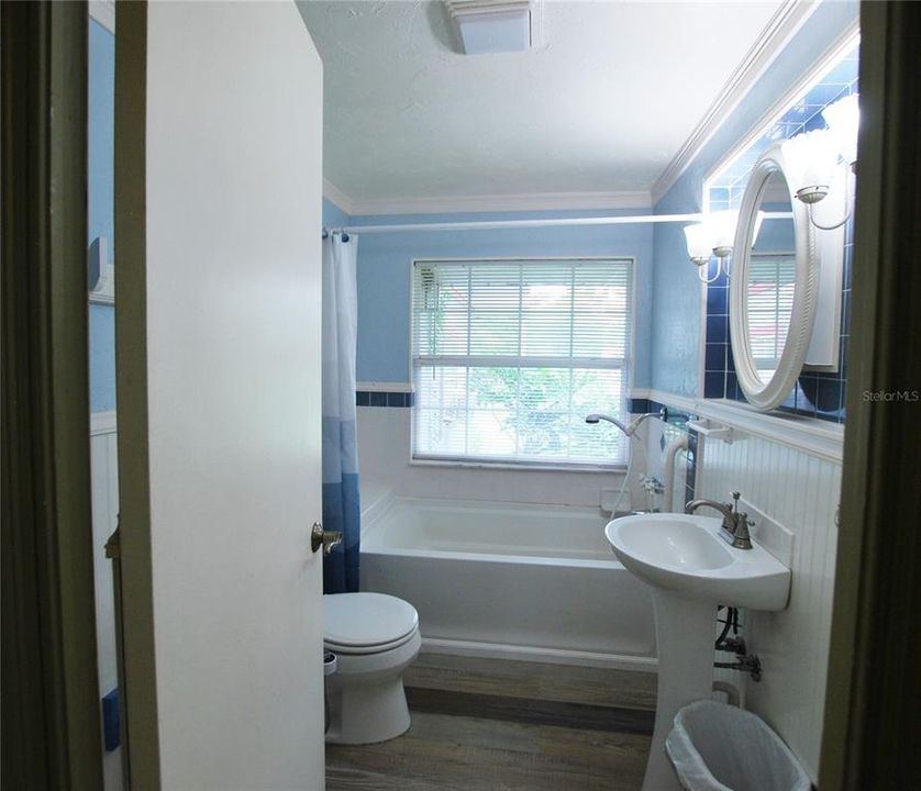 待售: $550,000 (4 贝兹, 2 浴室, 2166 平方英尺)