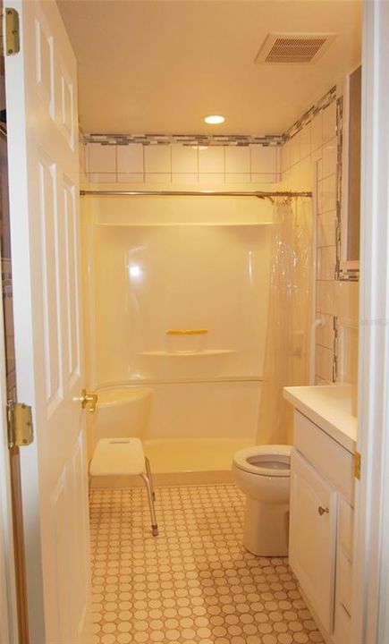 待售: $550,000 (4 贝兹, 2 浴室, 2166 平方英尺)