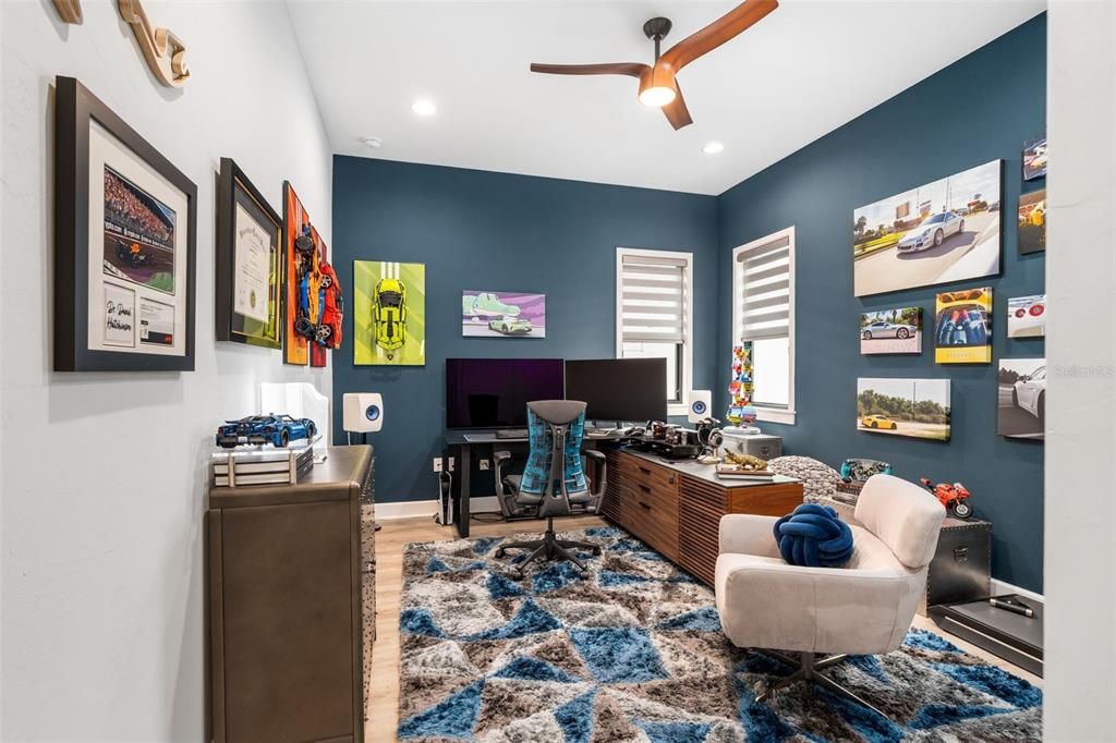 En Venta: $1,089,900 (4 camas, 3 baños, 2962 Pies cuadrados)