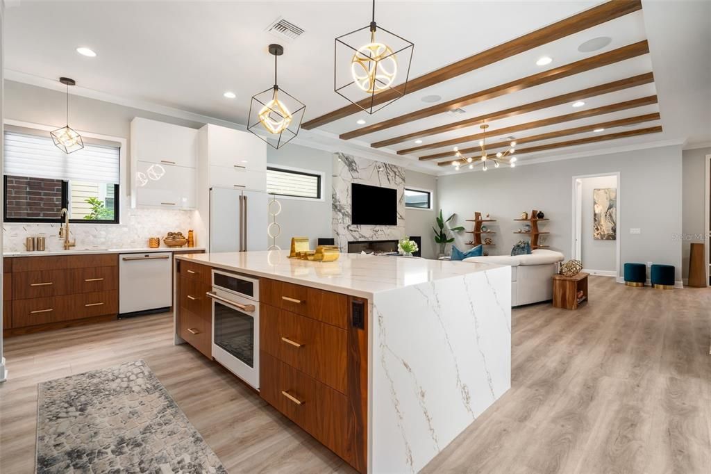 En Venta: $1,089,900 (4 camas, 3 baños, 2962 Pies cuadrados)