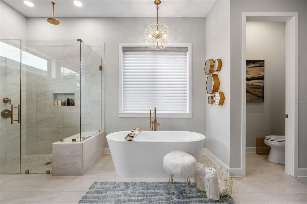 En Venta: $1,089,900 (4 camas, 3 baños, 2962 Pies cuadrados)