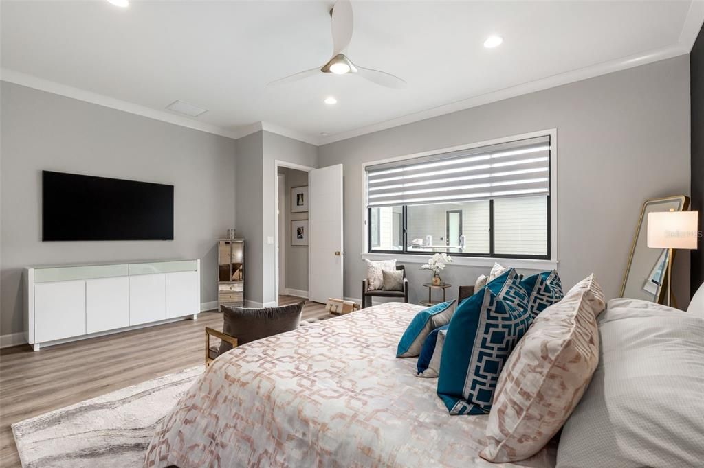 En Venta: $1,089,900 (4 camas, 3 baños, 2962 Pies cuadrados)