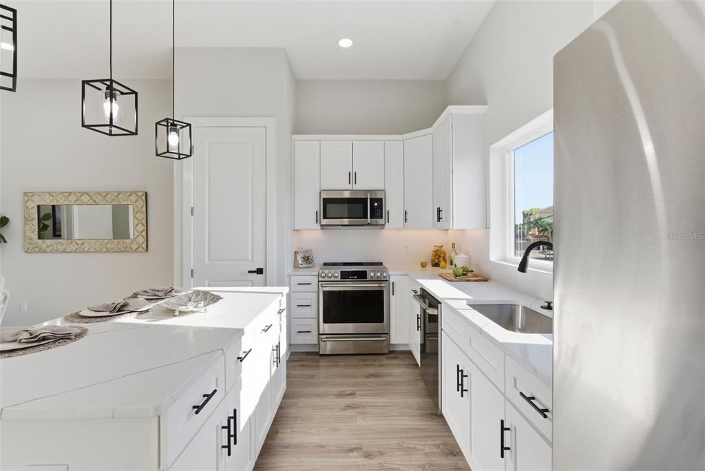 На продажу: $1,690,000 (5 спален, 4 ванн, 2634 Квадратных фут)