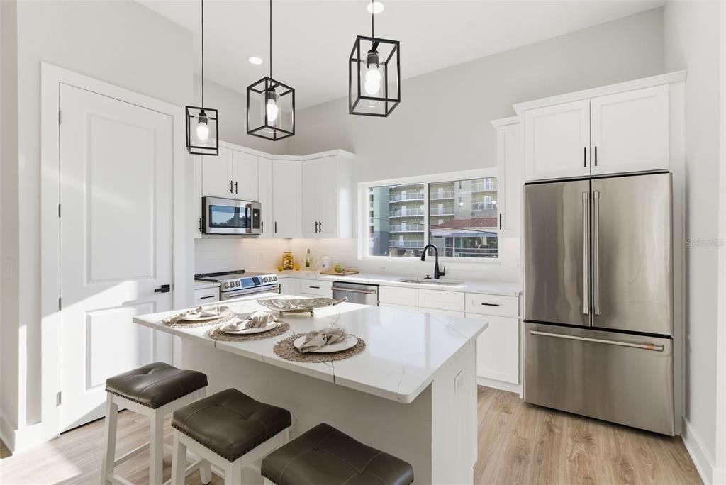 На продажу: $1,690,000 (5 спален, 4 ванн, 2634 Квадратных фут)