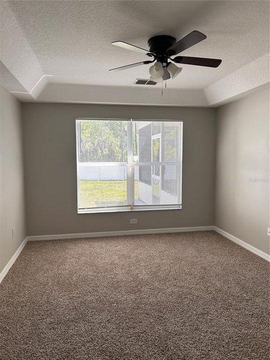 For Sale: $309,900 (4 beds, 2 baths, 1482 Square Feet)