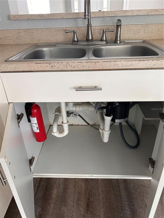 For Sale: $309,900 (4 beds, 2 baths, 1482 Square Feet)