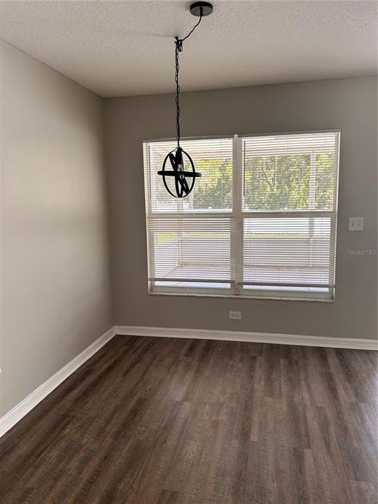 For Sale: $309,900 (4 beds, 2 baths, 1482 Square Feet)