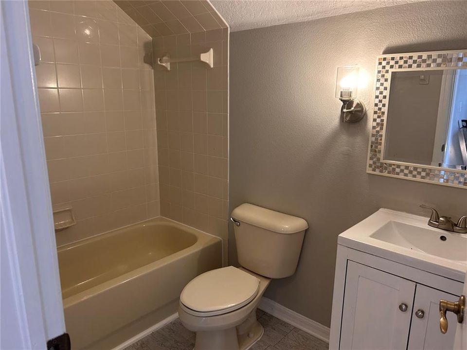 For Sale: $309,900 (4 beds, 2 baths, 1482 Square Feet)