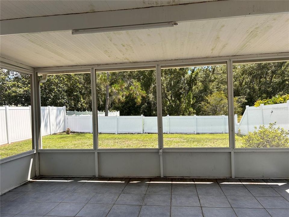 For Sale: $309,900 (4 beds, 2 baths, 1482 Square Feet)