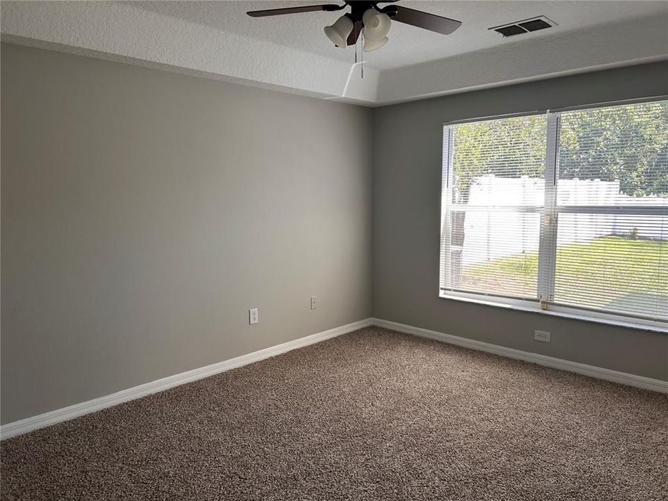 For Sale: $309,900 (4 beds, 2 baths, 1482 Square Feet)