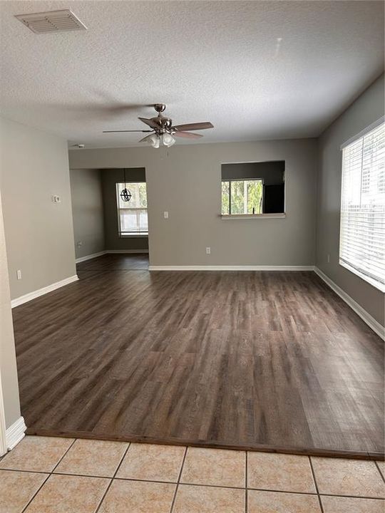 For Sale: $309,900 (4 beds, 2 baths, 1482 Square Feet)