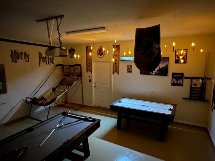 合同活跃: $510,000 (6 贝兹, 4 浴室, 3176 平方英尺)