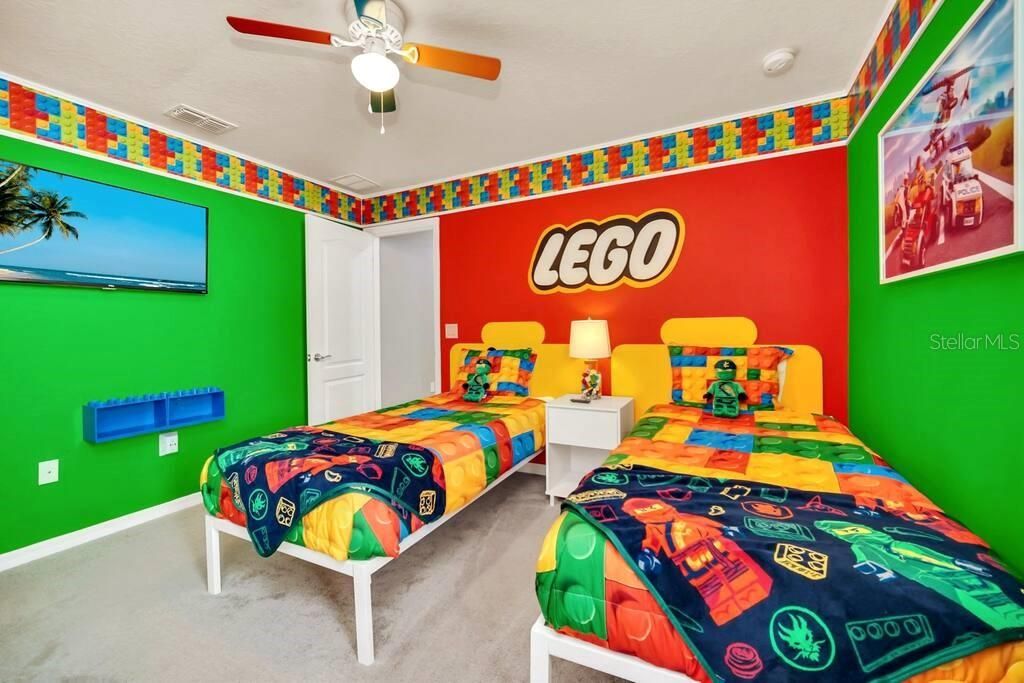 合同活跃: $510,000 (6 贝兹, 4 浴室, 3176 平方英尺)