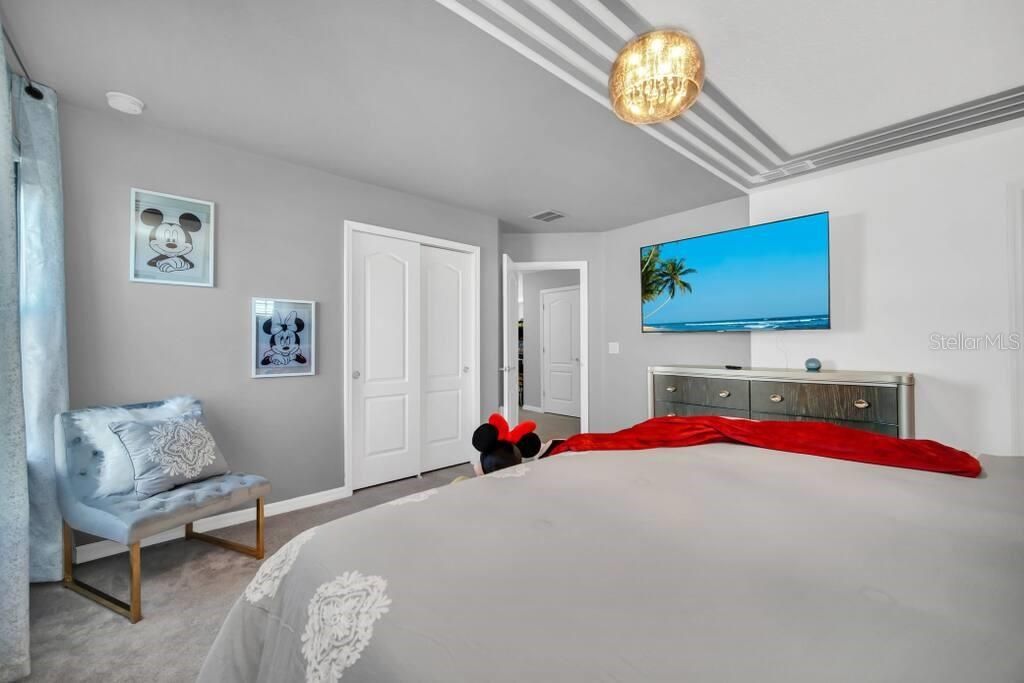 合同活跃: $510,000 (6 贝兹, 4 浴室, 3176 平方英尺)