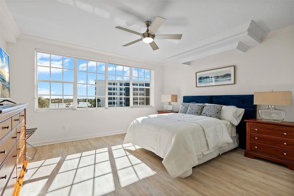 For Sale: $1,375,000 (3 beds, 3 baths, 2200 Square Feet)