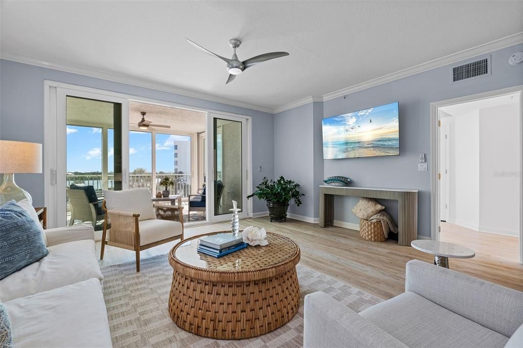 For Sale: $1,375,000 (3 beds, 3 baths, 2200 Square Feet)